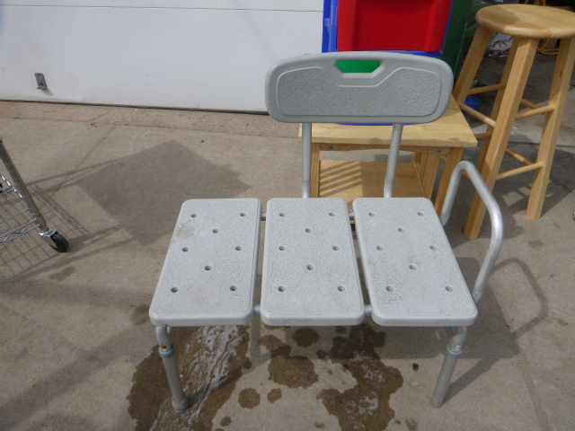 lot 162 image: Shower Chair