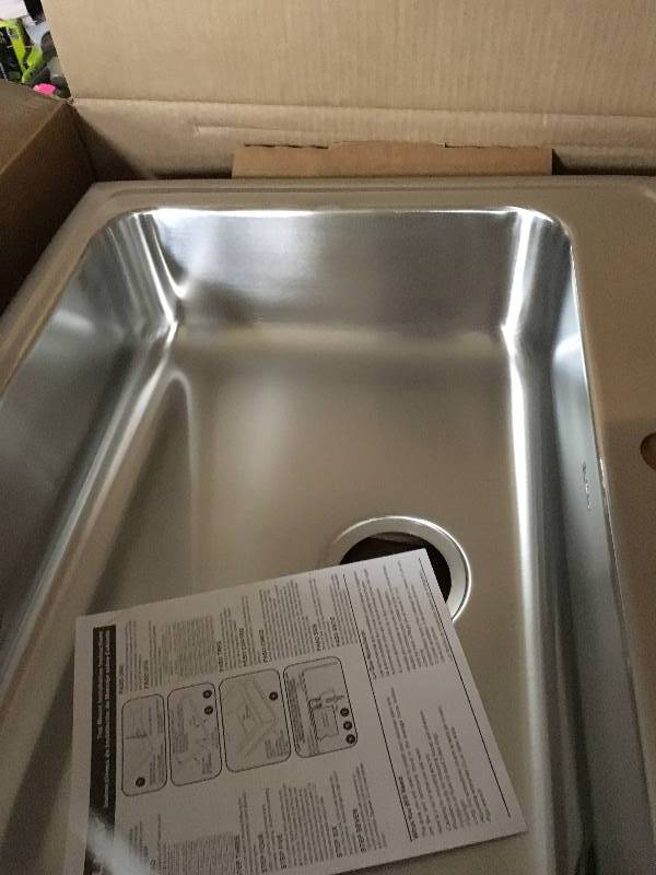 Elkay Gourmet Single Basin 18 Gauge Stainless Steel Kitchen Sink Not used