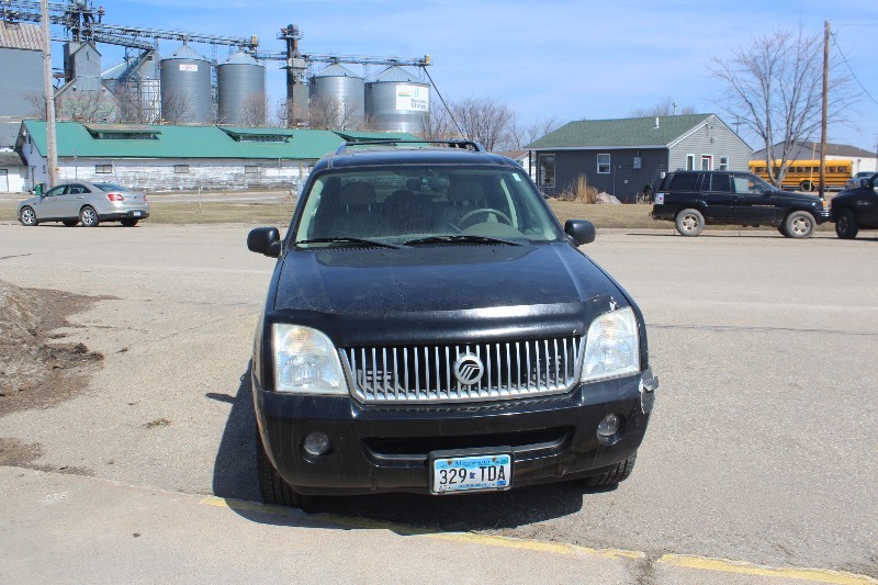 2003 Mercury Mountaineer AWD 3 Row