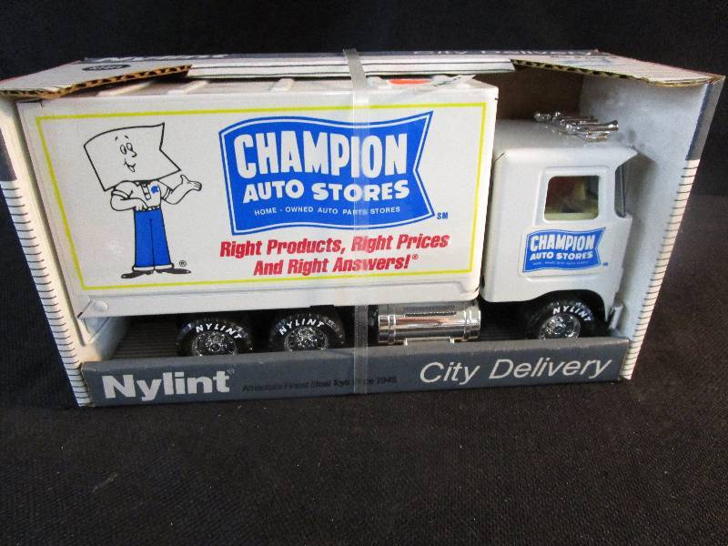 lot 22 image: Champion Auto Stores City Delivery Van by Nylint #9140-Z