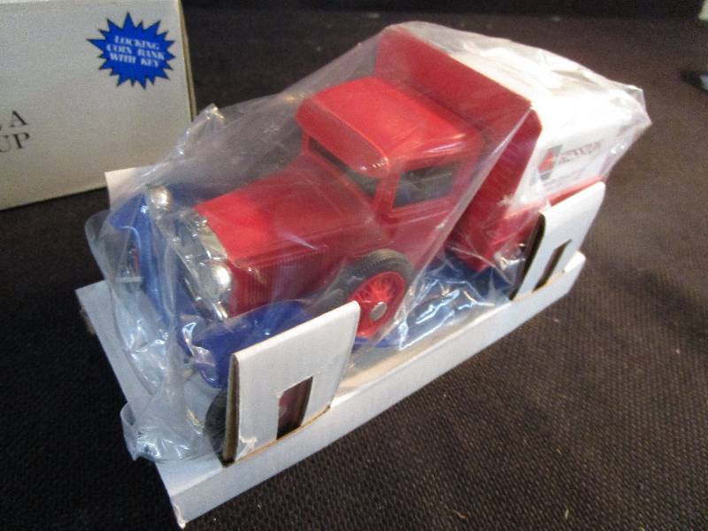 lot 24 image: Limeted Edition Model A Pickup 125 Scale by Spec Cast #cust-161