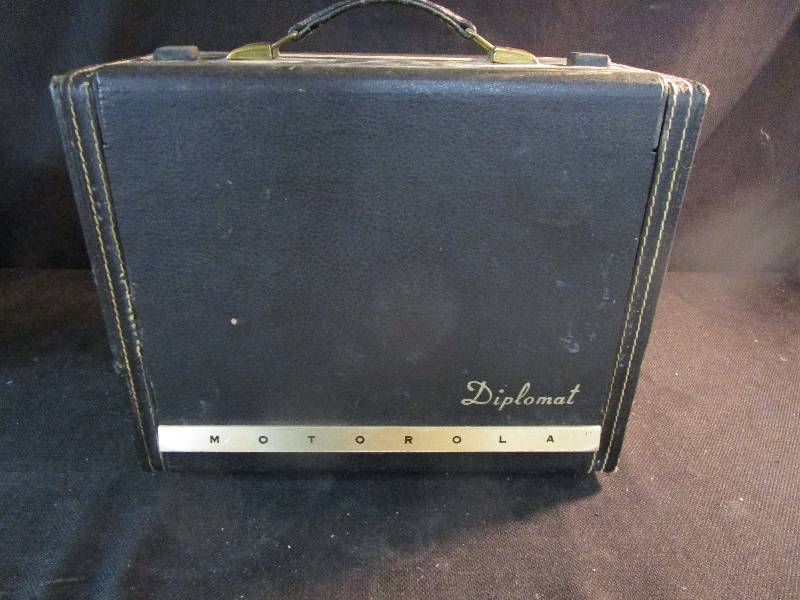 lot 94 image: 3 Radios