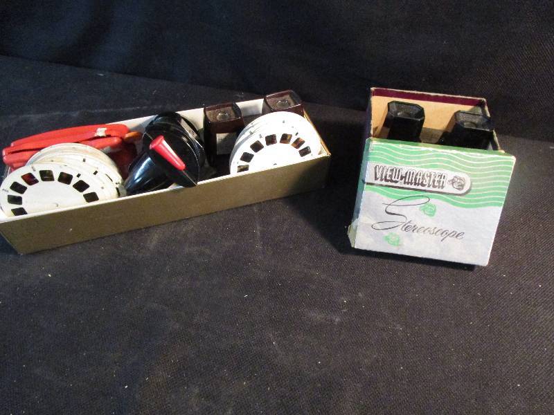 lot 101 image: 4 View Master and misc Reels