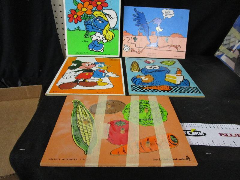 lot 113 image: 5 wood puzzels