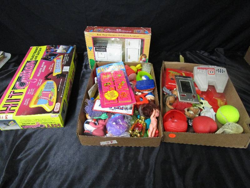 lot 118 image: 3 boxes misc toys