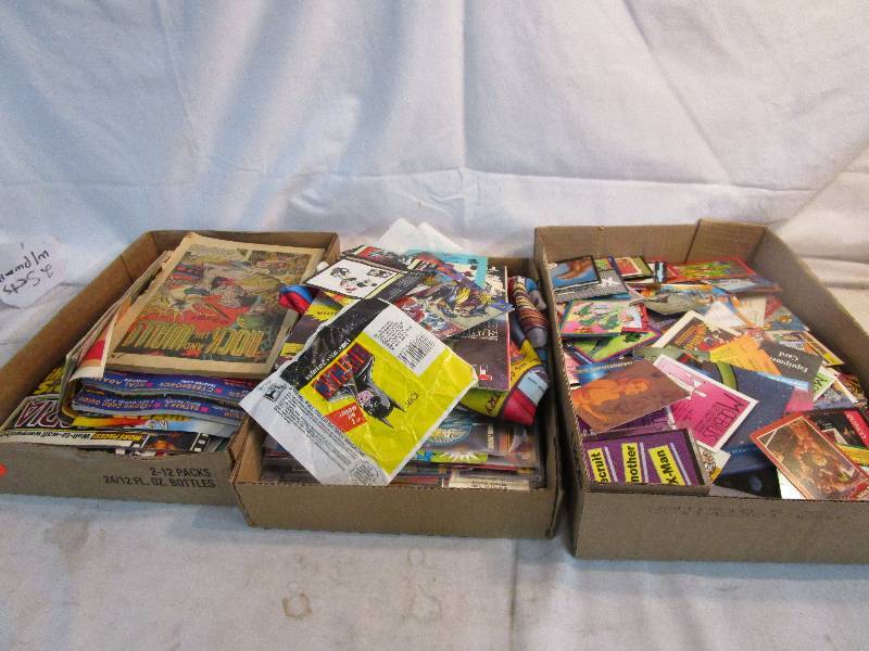 lot 122 image: Comic Books, Marvel Collector Cards, DC Comic collector cards and Misc Collector cards