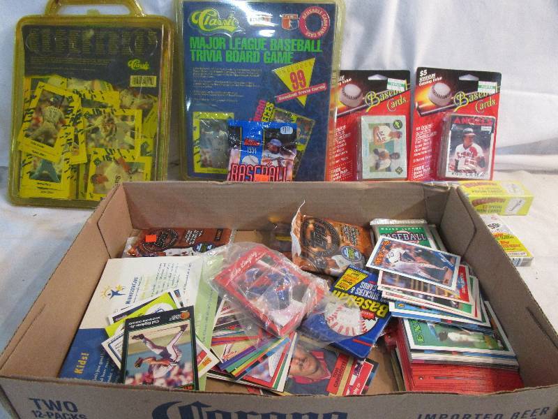 lot 140 image: Baseball cardss and Game