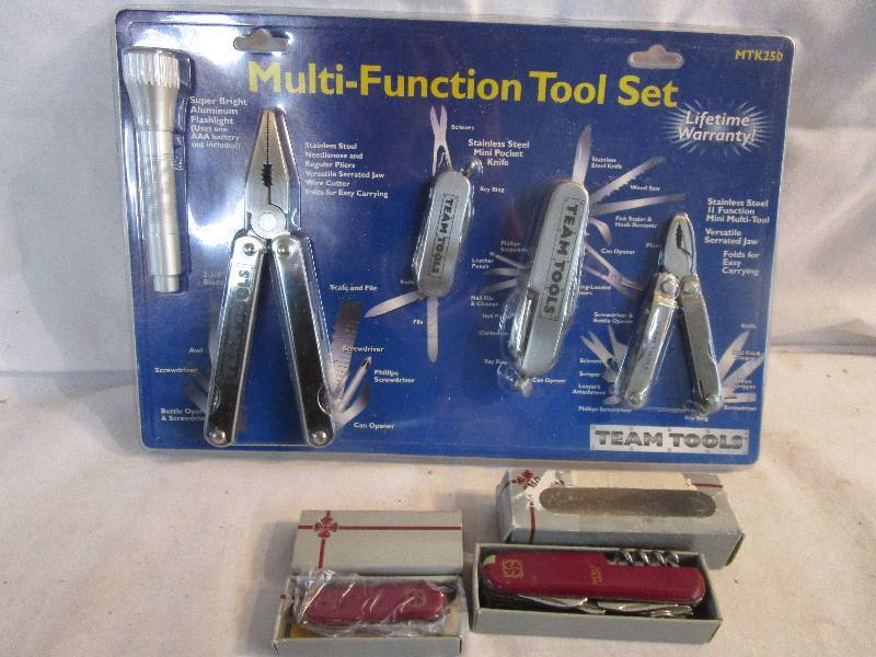 lot 152 image: Muti Function Tool Set and 2 World Knives