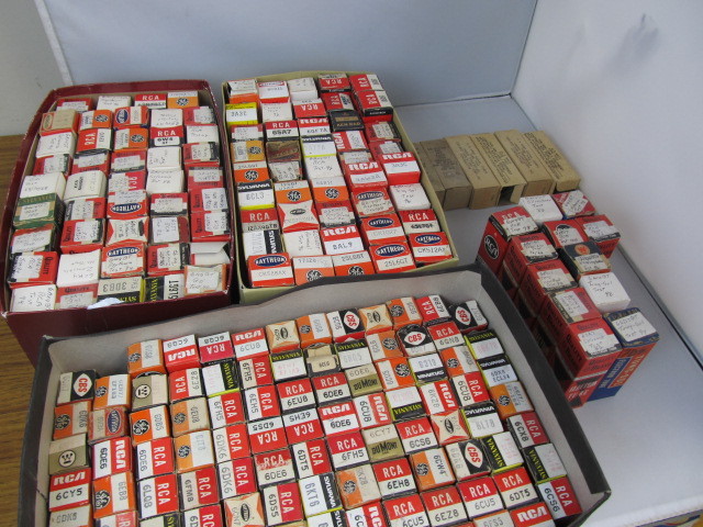 lot 25 image: Large Lot of Assorted Radio Tubes