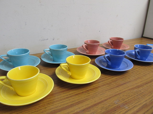 lot 30 image: Lot of Homer Laughlin Harlequin Cups & Saucers