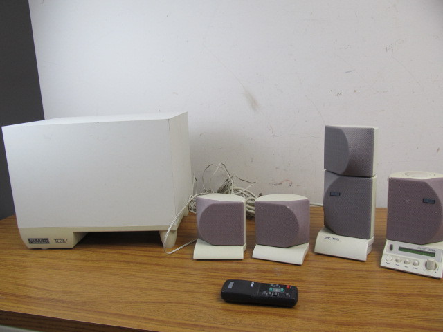 lot 36 image: Working ALTEC LANSING Speaker System wRemote