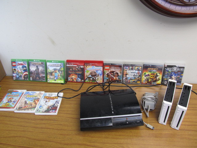 lot 60 image: Lot of Video Game Systems & Games