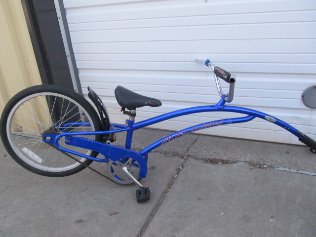 lot 62 image: Adams Original TRAIL-A-BIKE Tagalong 