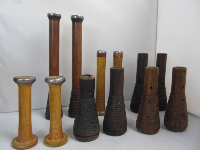 lot 68 image: Large Lot of Antique Primitive SpoolsBobbins