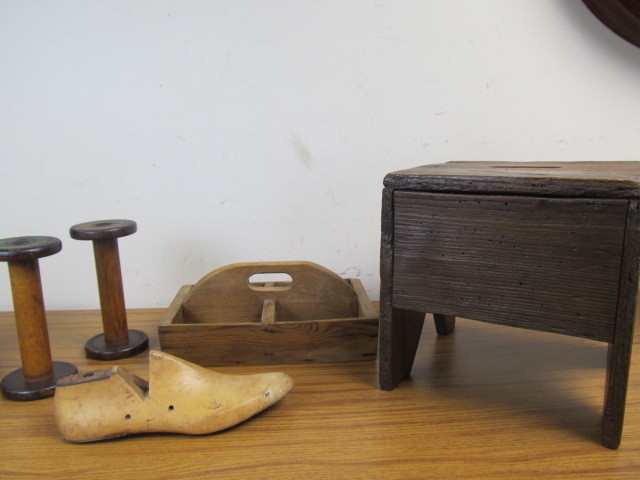 lot 69 image: Lot of Antiques Primitives etc