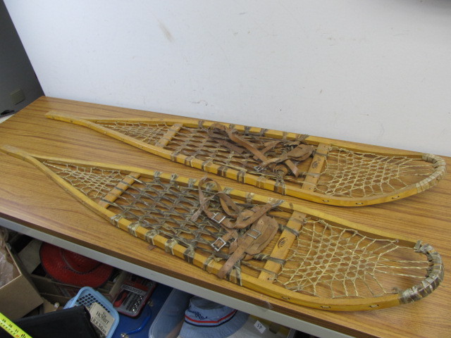 lot 95 image: Pair of Vintage FABER Wooden Shoeshoes w Leather Straps