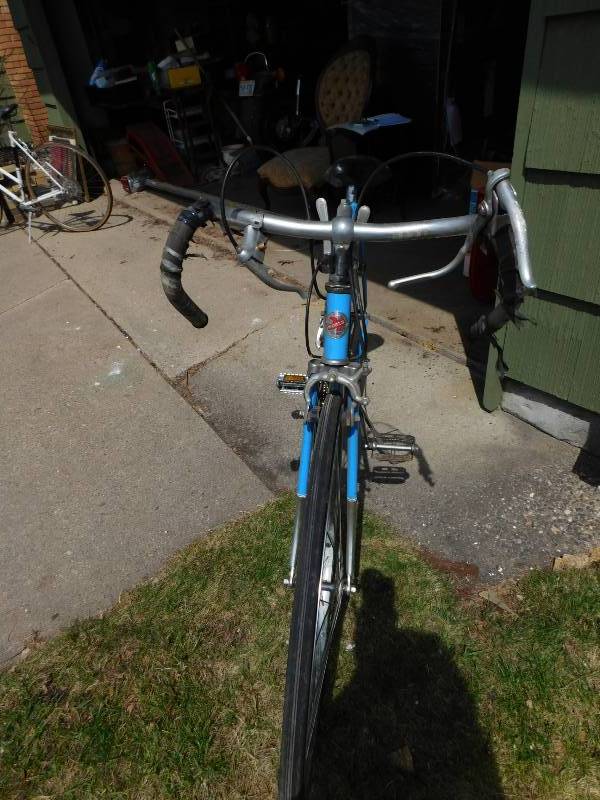 lot 10 image: World Traveler Bicycle