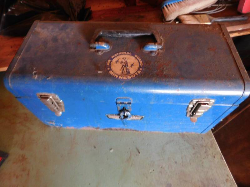lot 26 image: Craftman Tool Box with Tools