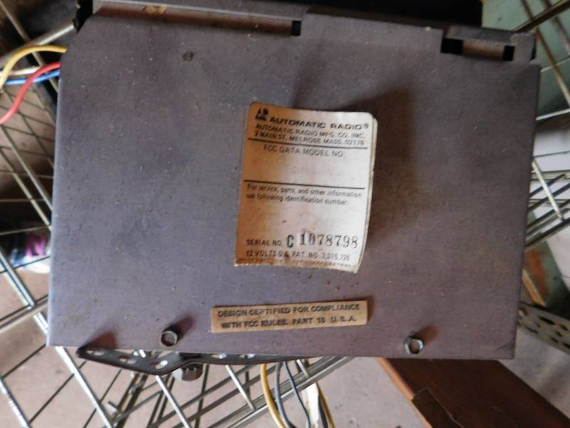 lot 38 image: GM FM Car Radio