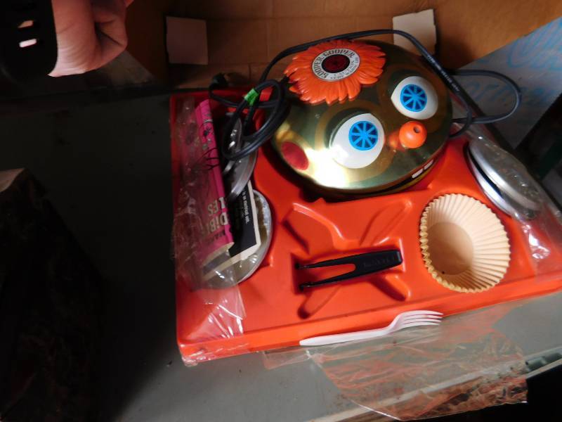 lot 47 image: Kids Incredible Edibles Toy