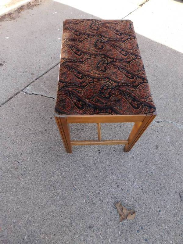 lot 64 image: Cloth Covered Bench