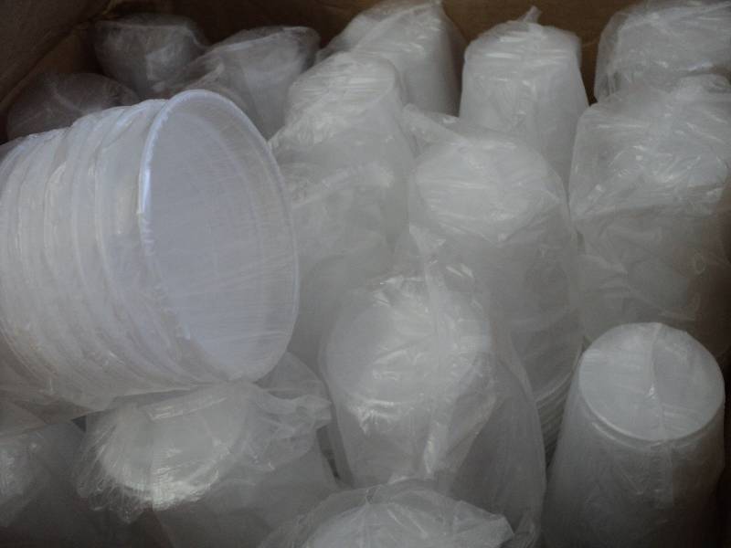1000 individually wrapped 9oz plast...