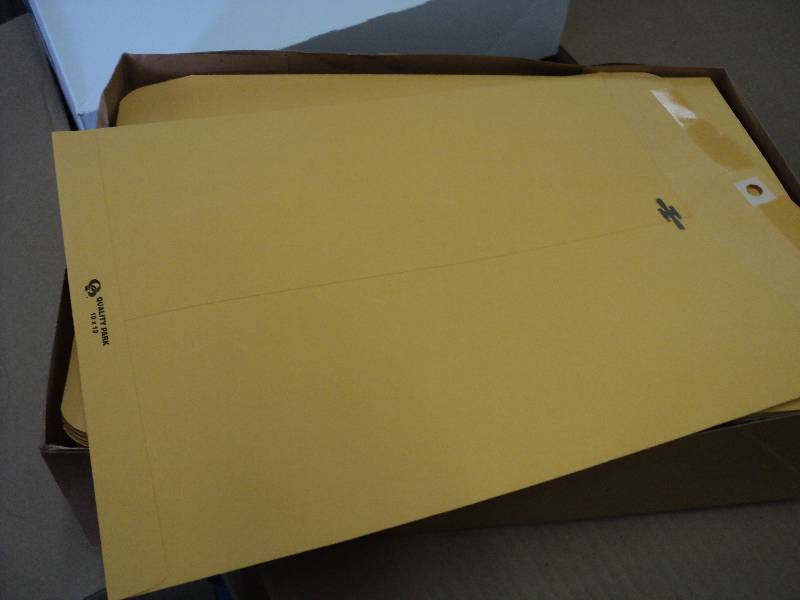 500 10x13 clasp envelopes...