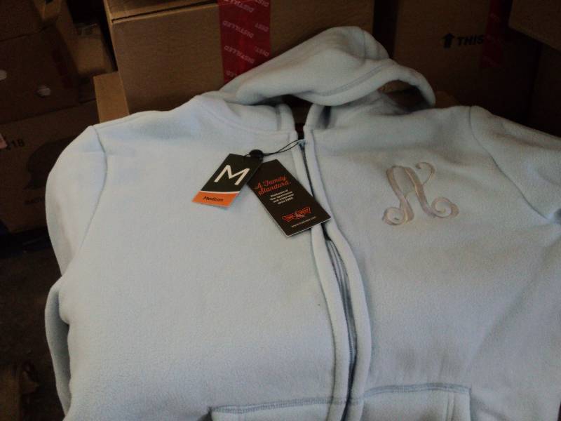 trail crest M, monogramed fleece ja...