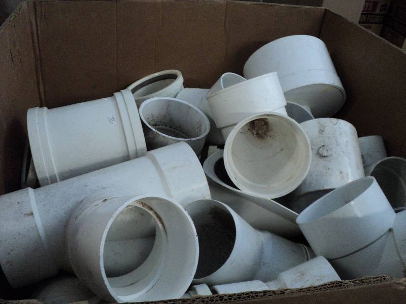 pallet of fittings, see all pics...