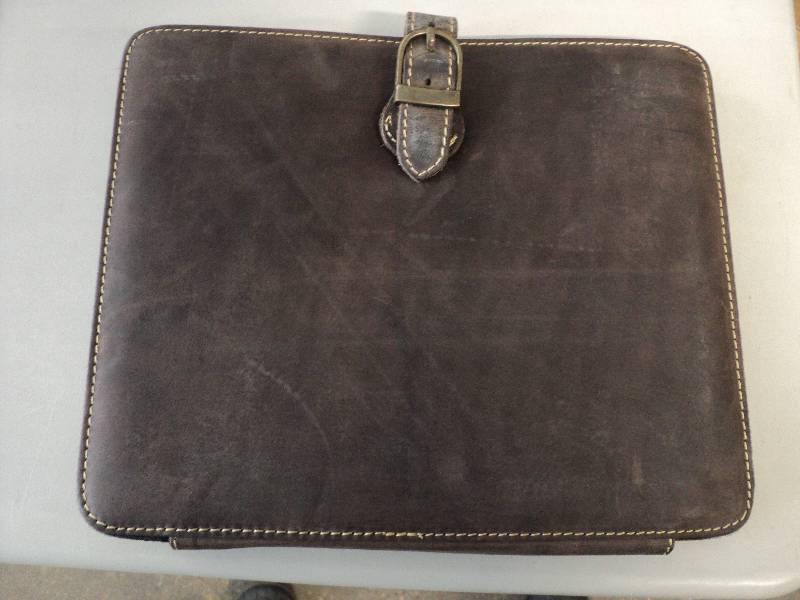 canyon leather laptop case...