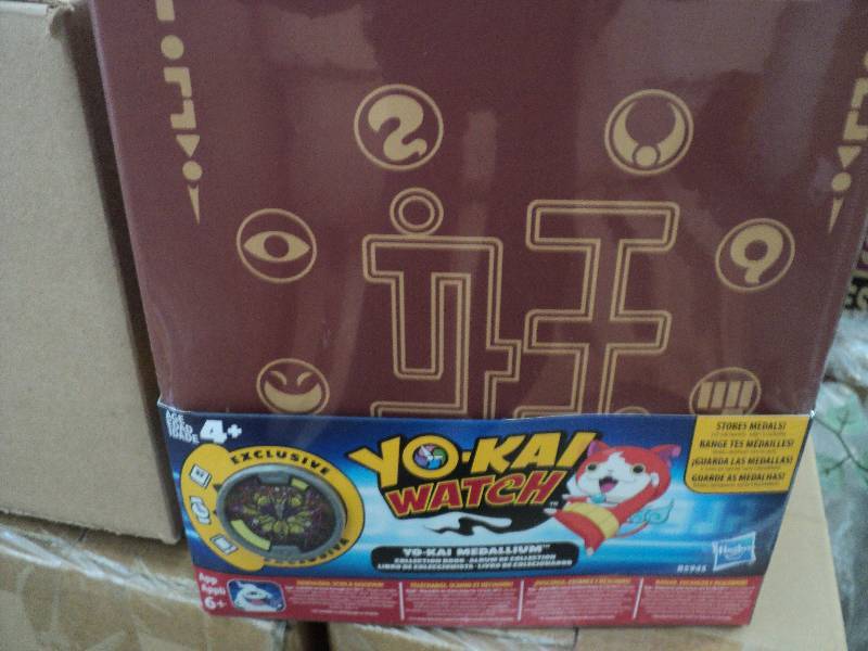 4 Yo-Kai medallium collection books...