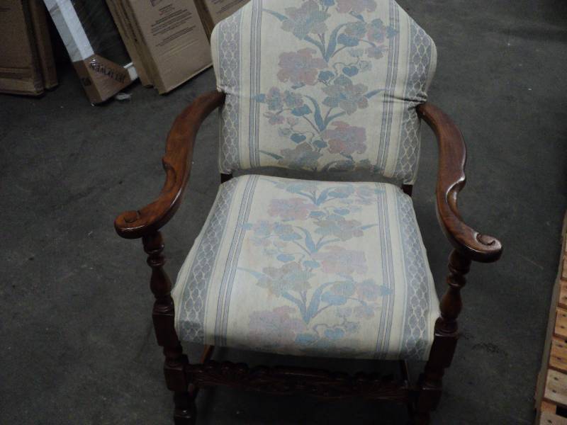 chair with carved wood...