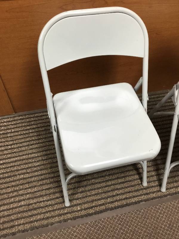 2 metal Folding Chairs