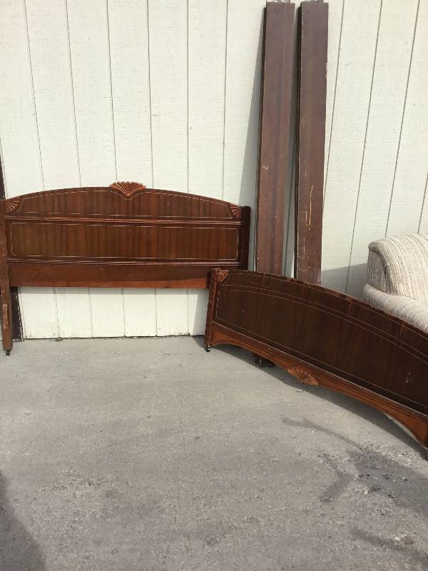 Antique Wood Full Bed Frame - Has Wheels