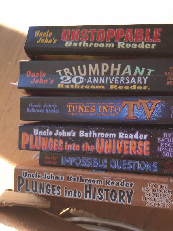 lot 91 image: 6 Uncle Johns Bathroom Readers
