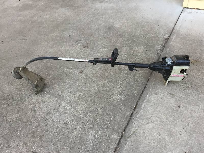 lot 139 image: Craftsman Weed Whip Trimmer