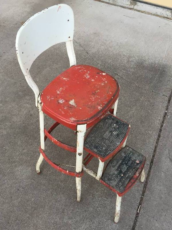 lot 142 image: Vintage Stool Steps Chair Red & White