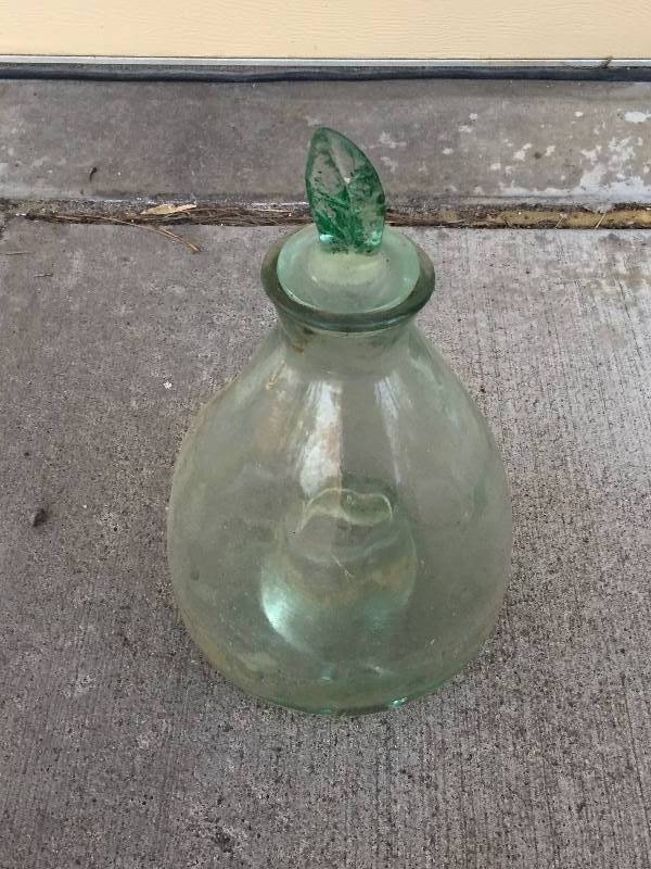 lot 144 image: Glass Fly Catcher