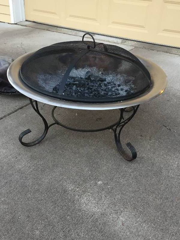 lot 151 image: Outdoor Fireplace with Cover