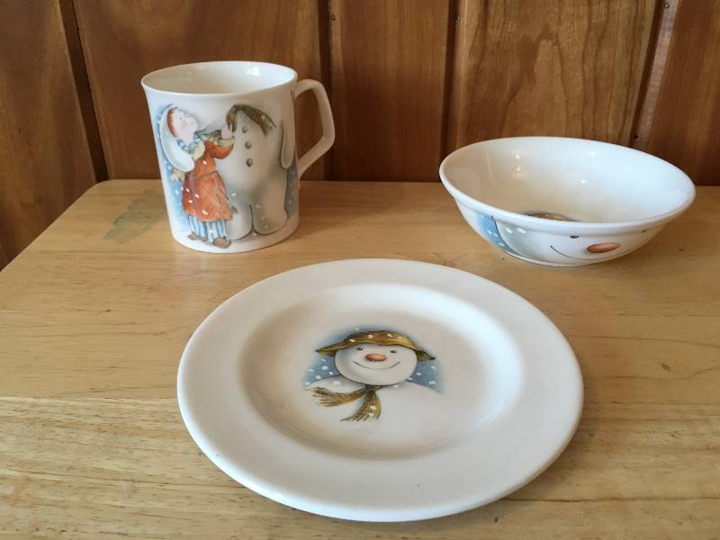 lot 48 image: Royal Doulton Snowman Gift Set - Mug Bowl Plate