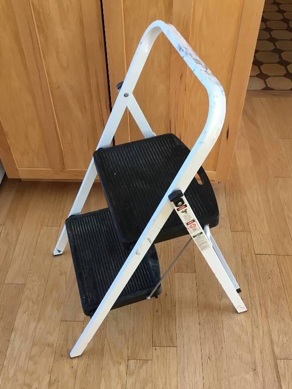 lot 54 image: Skinny Minny Two Step Folding Stool