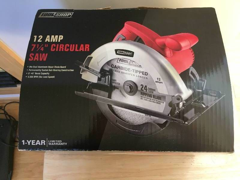 lot 9 image: Tool Shop 12 amp 7 14 Circular Saw