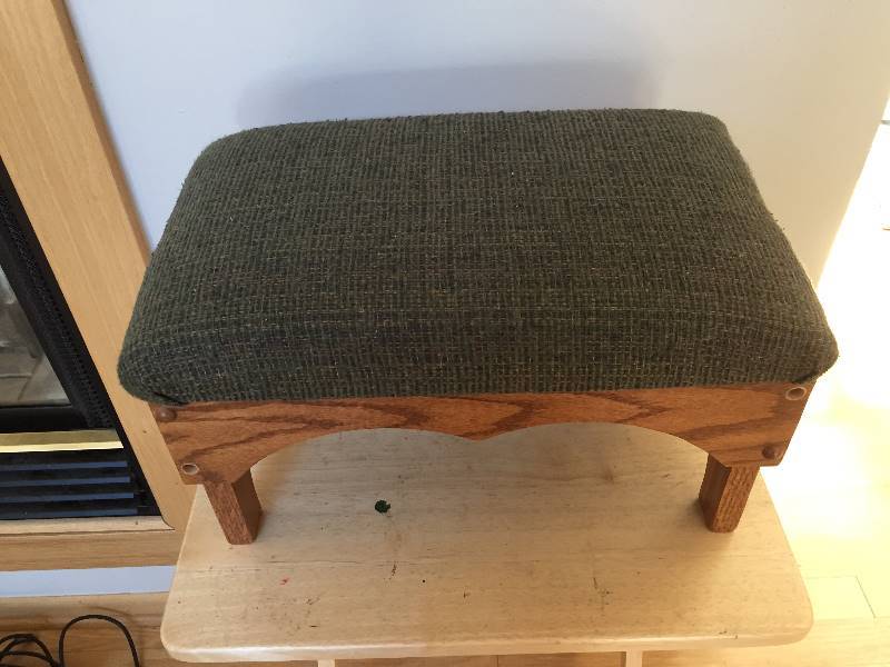 lot 81 image: Small Wooden Footstool