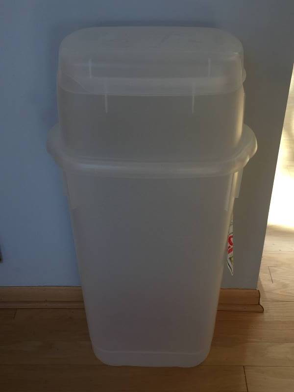 lot 78 image: Rubbermaid Wrapping Paper Covered Tote