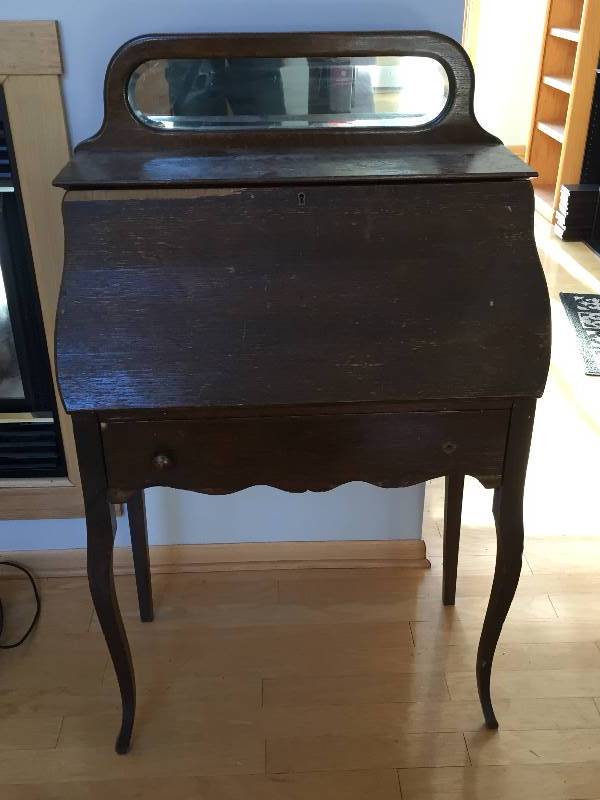 lot 82 image: Antique Drop Front Desk w Mirror