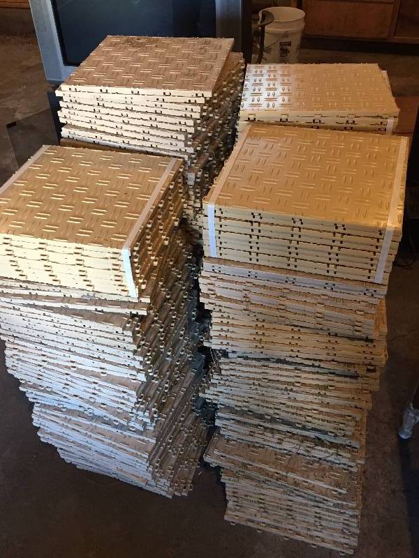 lot 114 image: Snap & Lock Flooring System