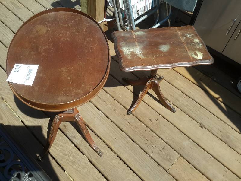 2 brass claw foot end tables.. Need some tlcrefinishing
