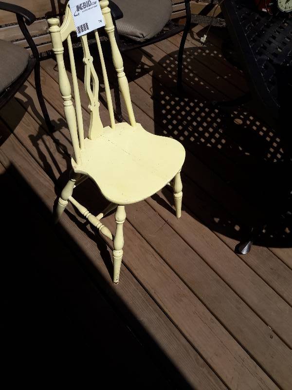 nice solid vintage side chair. Painted nicely