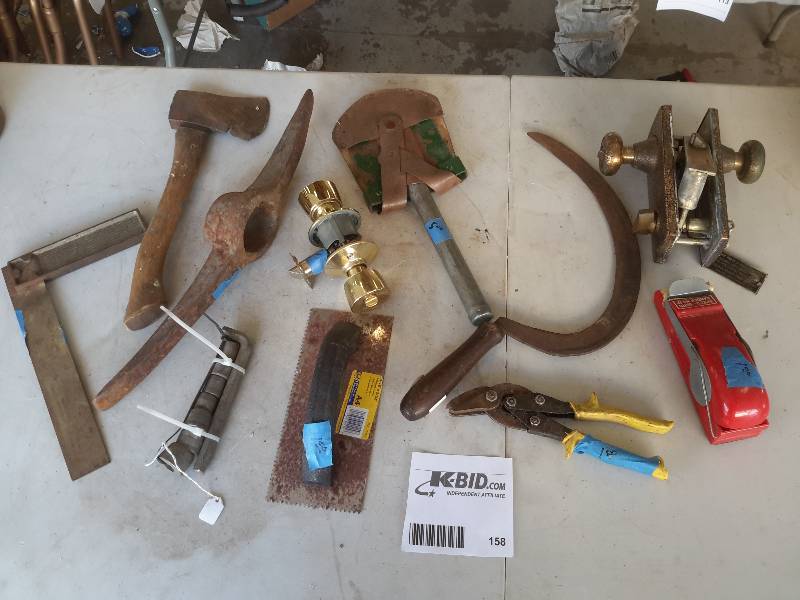 Vintage tools as pictured