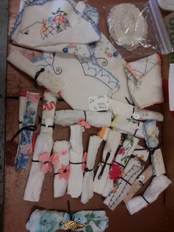 Lot of linen items as pictured..